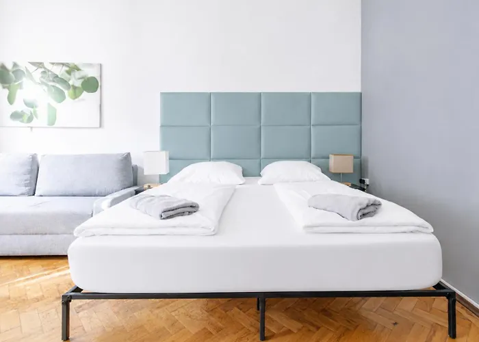 Modern Near Danube Canal Appartement