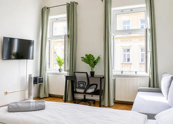 Appartement Modern Near Danube Canal Wenen