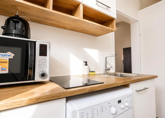 Appartement Modern Near Danube Canal Wenen